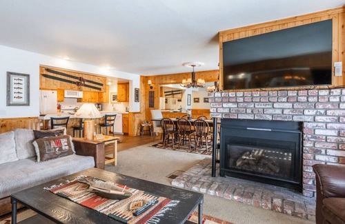 June Lake Condo | June Lake Interlaken 22 Cabin Decor