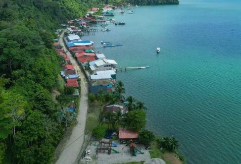 Golfito House | Jungle Container Escape