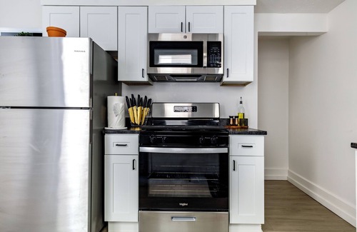 Victorian Village Resort | Jungle Dream- Nova