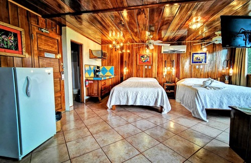 Manuel Antonio Resort | Jungle & Ocean Studio Apartments w Resort Amenities Manuel Antonio Park