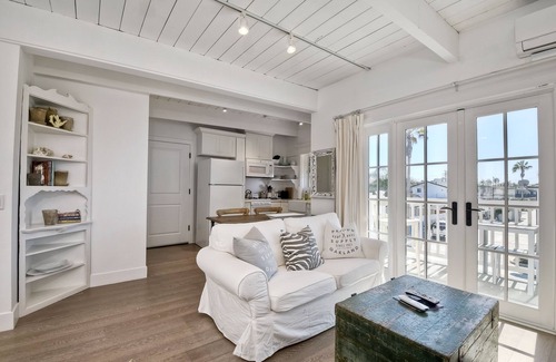 Carlsbad House | Juniper Beach Entire Home | Sleeps 18 | Oceanfront