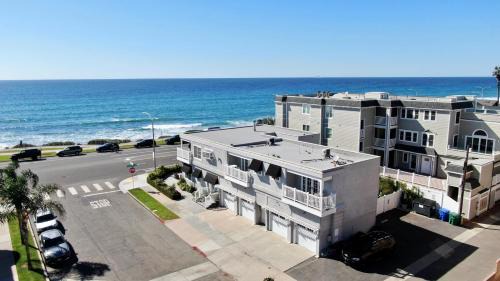 Carlsbad House | Juniper Beach Entire Home - Sleeps 18 - Oceanfront