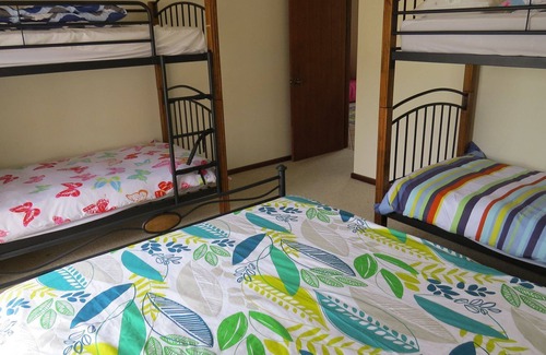 Middleton House | Juscruizin - Spacious relaxing house for Beach Getaway