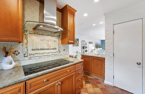 Debordieu Colony Villa | Just beyond the dunes Water's Edge is a cozy ocean view villa