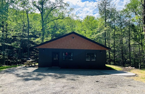 Lakewood House | Just built! Wheelerwood cabin at the lake.