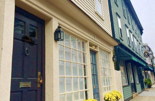 Historic Hill Condo | JUST LISTED! Circa 1758 1Bed/1Bath Premium Location Within Historic Hill