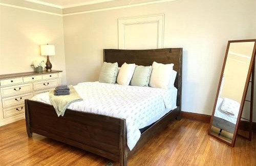 Anderson House | Just minutes from DT Anderson!