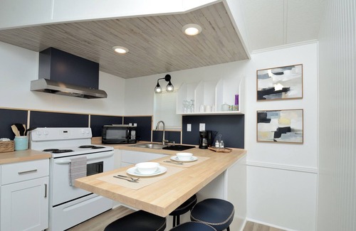 Winter Garden House | Just Renovated! Cozy 2BR Close to Disney