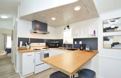 Winter Garden House | Just Renovated! Cozy 2BR Close to Disney