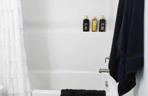 Ammon House | Jute's Jungalow: 30 min. from Bear World and 2 hrs. to Yellowstone Park