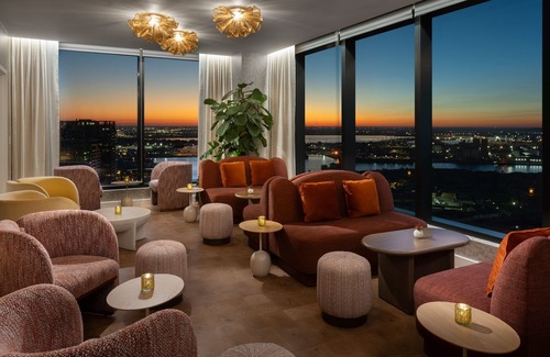 Downtown Tampa Hotel | JW Marriott Tampa Water Street