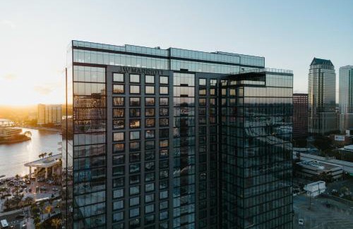 Downtown Tampa Hotel | JW Marriott Tampa Water Street