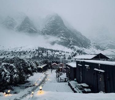 Jispa Hotel | Kübes By The Raasta