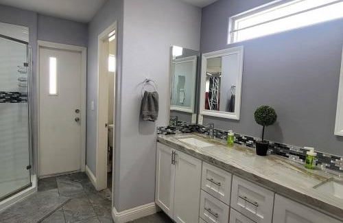 Las Vegas House | K - Fully remodeled and professionally decorated