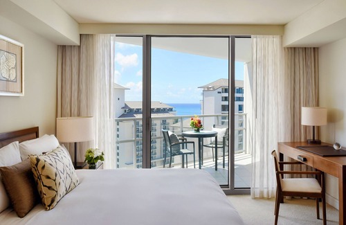 Waikiki Resort | Ka Laʻi Waikiki Beach, LXR Hotels & Resorts