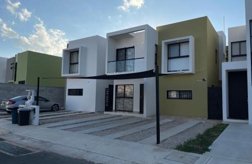 Merida House | Kaab: Exclusividad y confort en un oasis vacacional con piscina