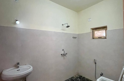 Karzok House | Kailash House - Tsomoriri Lake