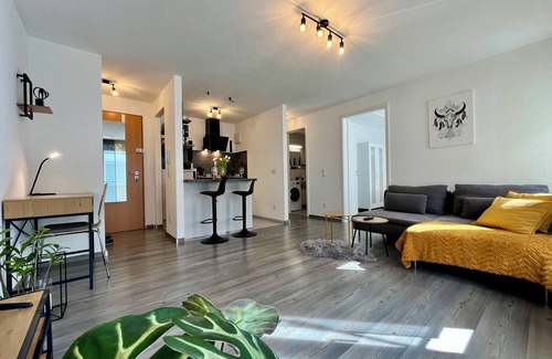Innenstadt-West Apartment | Kaiser-CITY-Apartment | city center | 2 rooms | balcony | Smart-TV