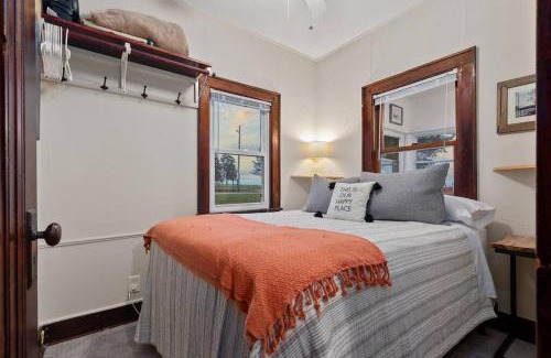 Black Wolf House | Kalbus Cottage on Lake Winnebago