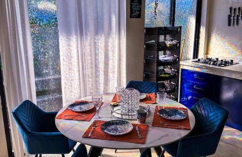 Samana Apartment | Kaleidoscopic Apartment