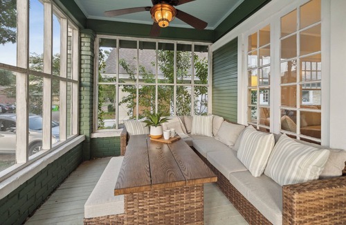 Laurel House | Kalmia Luxe —Stylish Stay Walkable to Downtown