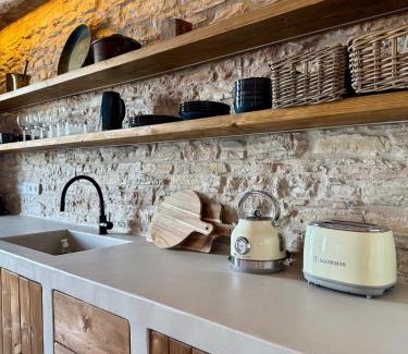 Avlakia Apartment | KalyvaSuite