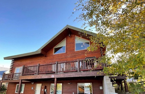 Island Park Cabin | Kantada Island Park Village Sleeps 20 WiFi HOT TUB near Yellowstone