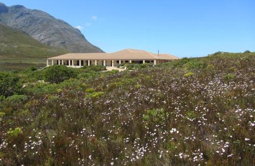 Pringle Bay House | Kapensis Guesthouse (Pty) Ltd
