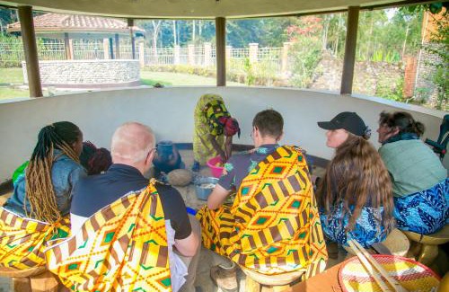 Ruhengeri Hotel | Karisimbi Cave Resort