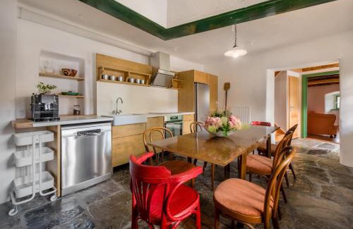Kras Villa | Karst Heritage Retreat
