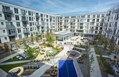 South Side Flats Apartment | Kasa | Spacious 3 Bedroom with Amenity Access | Pittsburgh