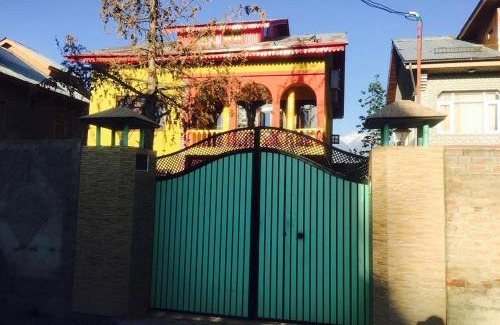 Srinagar House | Kashmir vibes