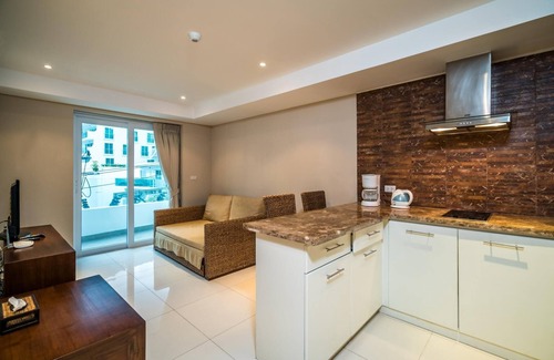 Kata Apartment | Kata Ocean View Condo- mountain view apartment