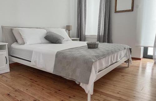 Volos City Centre Villa | Katie's Lemon Tree House