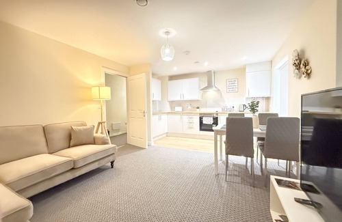 Frampton Apartment | Katrina Suite