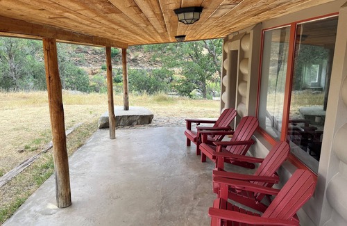 Three Rivers Cabin | Kaweah Riverside Retreat