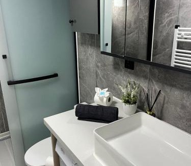 Newry House | Keegal Lodge