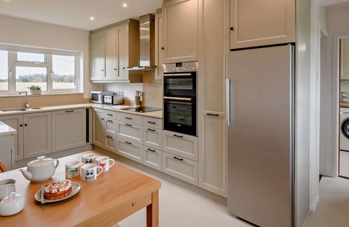 Ipswich House | Keepers Farm - Five Bedroom House, Sleeps 8