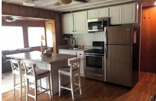 Gypsum Cabin | Kelleys Island Cabin Fever/Duplex Unit 2