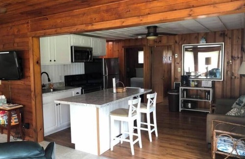 Gypsum Cabin | Kelleys Island Cabin Fever/Duplex Unit 2