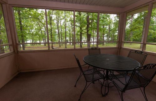 Aurora Resort | Kenlake State Resort Park