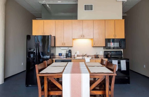 West Main Historic District Condo | Kentucky Derby Downtown Duplex with Amazing Views