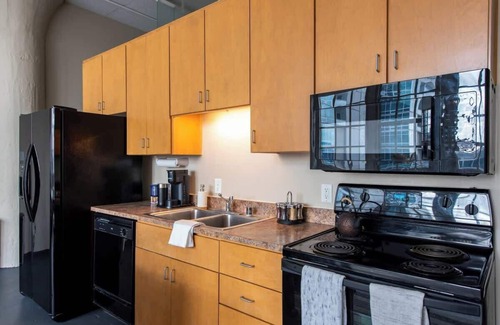 West Main Historic District Condo | Kentucky Derby Downtown Duplex with Amazing Views