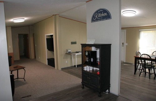 Almo House | Kentucky Lake Get-Away - The Guest House at Sugar Magnolia Farms