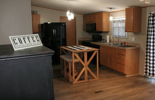 Almo House | Kentucky Lake Get-Away - The Guest House at Sugar Magnolia Farms