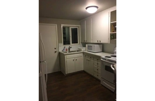 Tillicum House | Kenwood Suite 9808