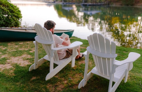 Saxony Forest House | Keowee Lakefront dock, canoe, kayaks, and more!