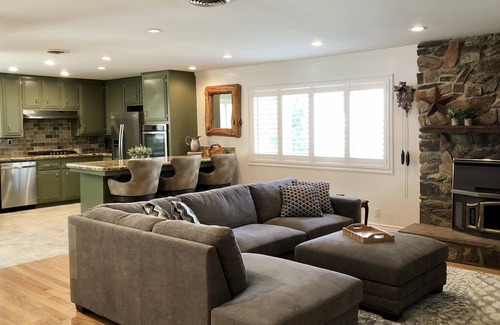 Kernville House | Kernville Oasis w Private Pool! WALK to town/river