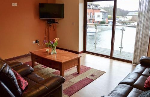 Horning House | Kestrel Cottage