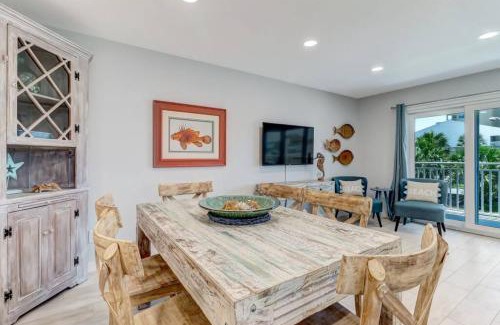 Fernandina Beach House | Ketch Courtyard Condo - Oceanview Balcony - Pool - Steps from the Beach